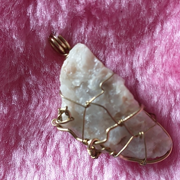 NWT Classic Hand Wire Wrapped Calcite Pendant - Picture 3 of 4